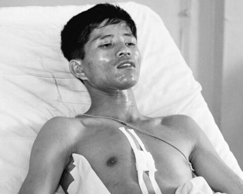 Dang Van Phuoc, AP combat photographer who lost an eye in the Vietnam War, dies at 91