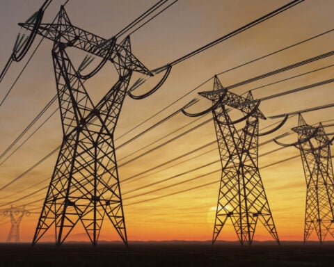 Blackout risks are rising – why  neighboring power grids can’t just send extra electricity where it’s needed