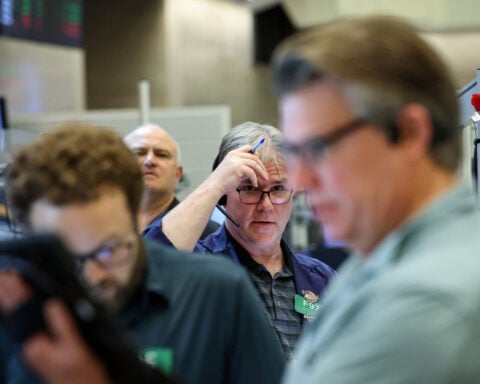 S&P 500 forecast to end year slightly higher even as war drags on