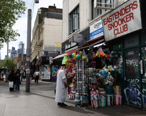 UK consumer services sector sentiment falls to lowest in over a year