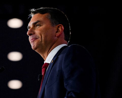 Brazil presidential hopeful Bolsonaro adds Rubio, Vance talks to Washington trail