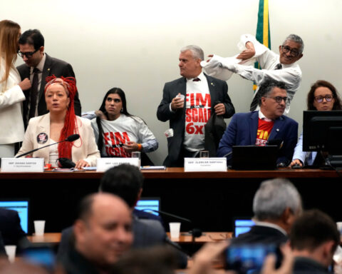 Brazil is set to join other Latin American countries with a 40-hour, 5-day workweek
