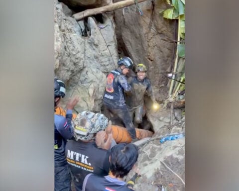 They were trapped looking for gold in a flooded cave. How were they found and will they be rescued?
