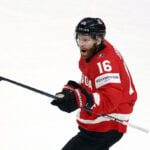 Ice hockey-Canada through to world championship semis after win over US
