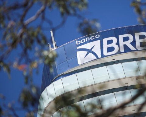 Brazil's government, federal district agree on BRB loan deal