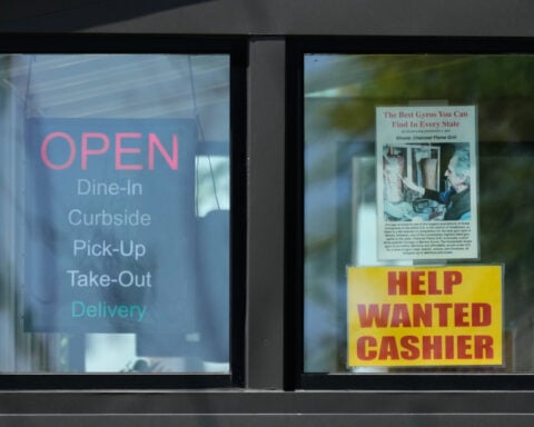 US jobless claims rise to 215,000 but layoffs remain low despite Iran war uncertainty