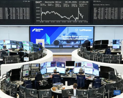 European shares secure monthly gains on Middle East peace hopes