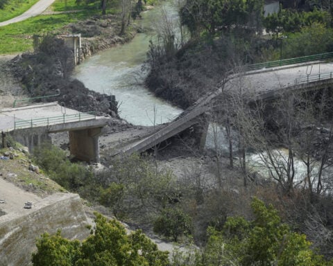 Israeli forces cross key Lebanon river in expanded ground offensive