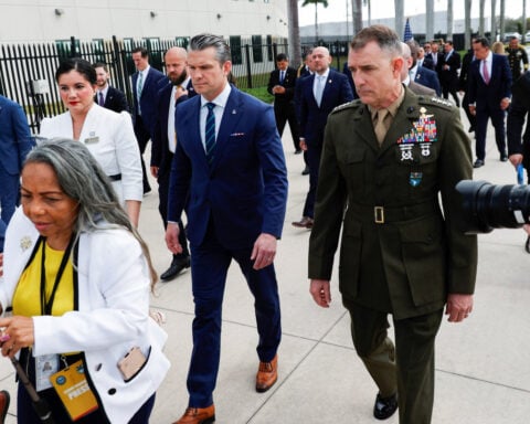 US general meets Cuban military officials at edge of Guantanamo Bay