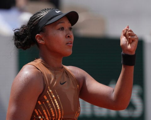 It's more than just fashion for Naomi Osaka in Paris. She's into the French Open 4th round