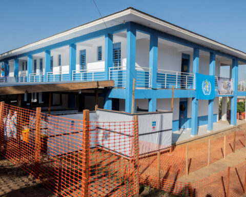Ebola recoveries bring signs of hope in DRC as suspected cases emerge outside Africa