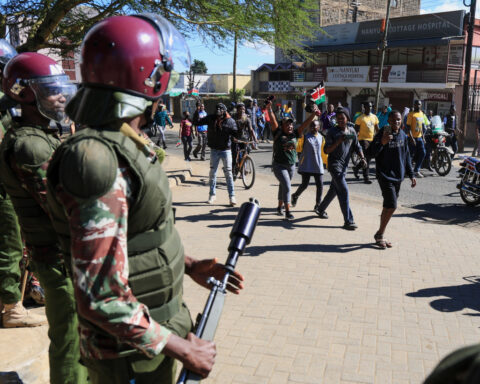 Hundreds of youths protest outside Kenya's Ebola quarantine center for US citizens