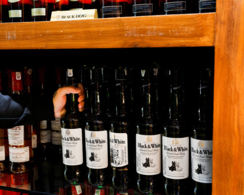 India may reconsider easing Scotch whisky tariffs if UK imposes steel curbs, official says