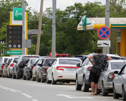 Drivers in Russian-controlled Crimea grapple with gasoline shortages
