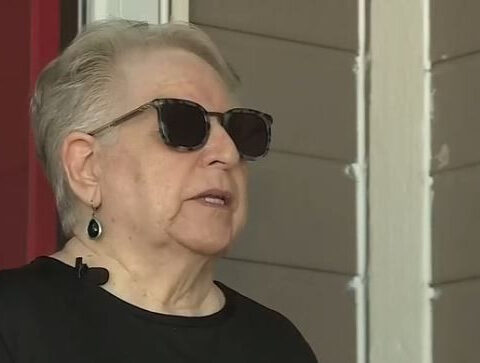 Woman left in tears after Kansas painter surprises her with free home makeover