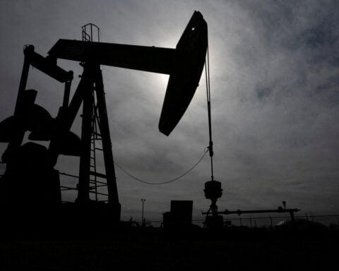 US crude exports hit record high in May as Iran war tightens global oil supplies