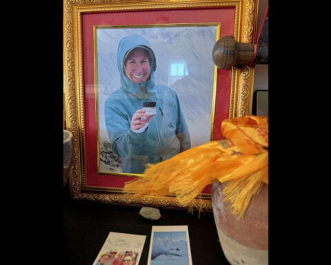 Climber home in Utah after deadly Nepal avalanche