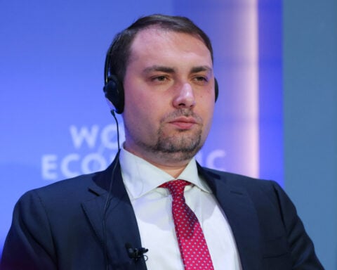 Zelenskiy's top aide says peace deal by winter is "realistic"