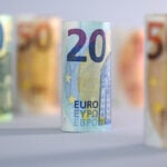 Euro fails to nab big market share from dollar despite erratic US policy, report shows