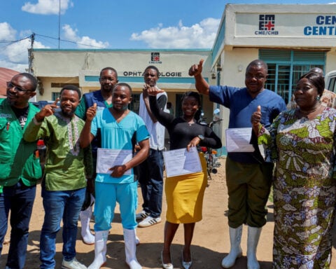 WHO says suspected Ebola cases drop to 116 after hundreds ruled out