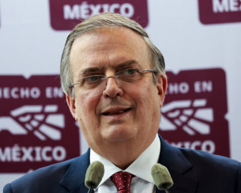 Mexico backs extending USMCA trade pact for 16 years
