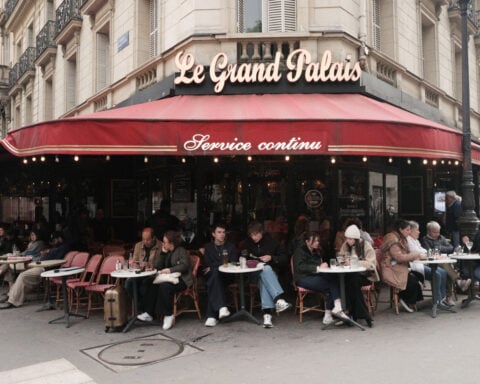French services sector shrinks in May at fastest pace since late 2020, PMI shows