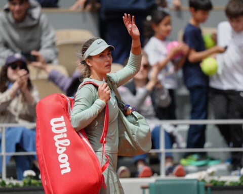 Chwalinska's remarkable French Open run continues as she beats Kalinskaya to reach semifinals