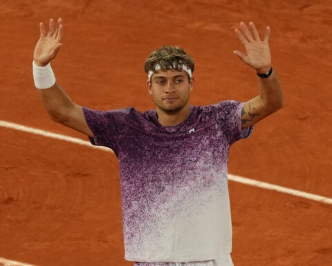 Top-ranked Aryna Sabalenka: 'just want to quit tennis' after French Open quarterfinal defeat