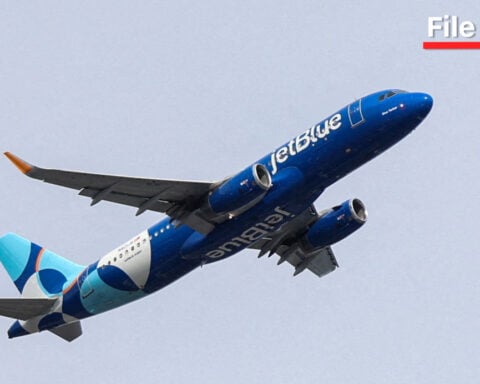 FAA investigating close call between plane registered to flight school and JetBlue passenger jet near Fort Lauderdale