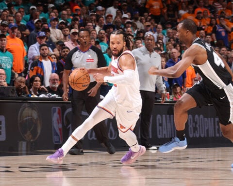 Fans erupt after Knicks steal Game 1 of NBA Finals