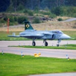 What are the Gripen fighter jets Ukraine will buy from Sweden?