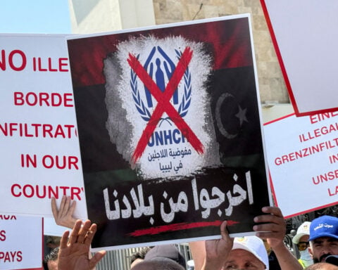 Libyans block off UN refugee office in protest against migrants