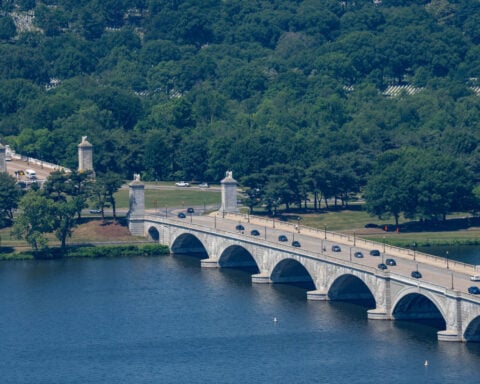 Planning commission seeks more details on Trump’s planned 250-foot arch near the Lincoln Memorial