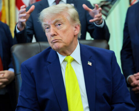 Trump meets with auto industry over right-to-repair debate