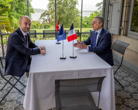 Switzerland agrees joint military plan with France for G7 summit