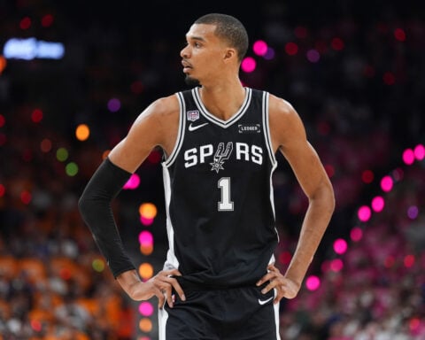 Game 2: Knicks looking to take command of NBA Finals, Spurs hoping to tie the title series