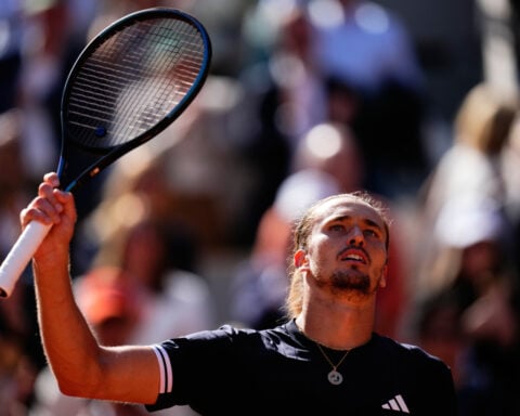 Zverev beats Mensik in French Open semifinals and nears elusive Grand Slam title