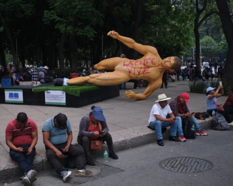 Protests in Mexico City capitalize on World Cup celebrations to pressure government