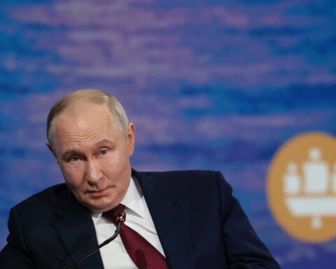 Putin held 'friendly one-on-one meeting' with Germany's Schroeder, Kremlin says