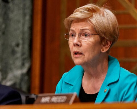 US Senator Warren prods prediction markets regulator over bias, interference reports