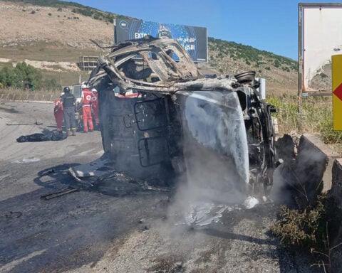 Israeli airstrikes kill 9 including Lebanese army officers after ceasefire deal