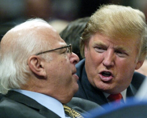 Donald Trump, Knicks fan, heads back to New York to root on his team