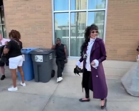 Prince fans flood Minneapolis for 10th Anniversary Celebration of Life