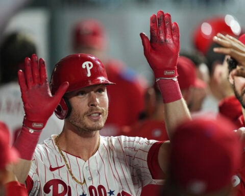 Max Kepler signs with Diamondbacks while still serving a suspension for a performance-enhancing drug