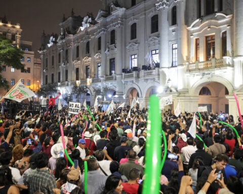 Peru set for lengthy count as presidential race too close to call