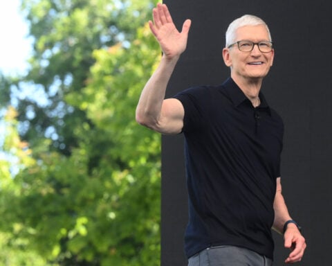 Apple unveils an upgraded Siri voice assistant with new AI features at its annual conference