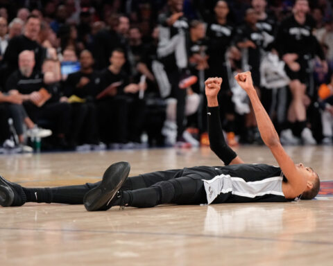 Victor Wembanyama carries Spurs to 115-111 win that cuts Knicks' NBA Finals lead to 2-1