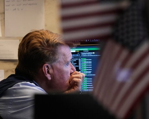 Wall Street points to modest gains in a rebound from last week as oil prices slip