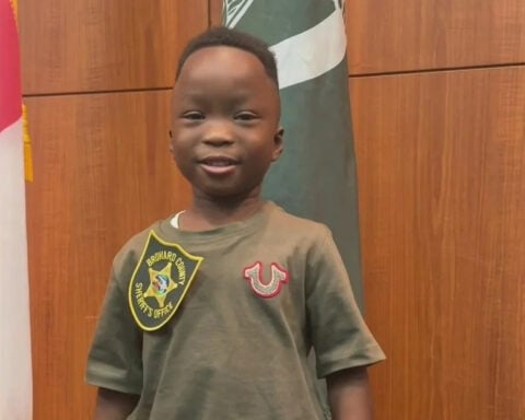 Off-duty firefighters save 5-year-old boy from drowning at Florida hotel pool