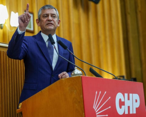 Turkey opposition crisis deepens as rival CHP leaders hold duelling meetings